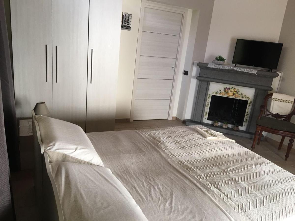 Nonna Laura Bed & Breakfast ปอมเปอี ภายนอก รูปภาพ